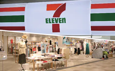 セブン―イレブン・ジャパンはアンドエスティHDと連携し衣料品を販売する