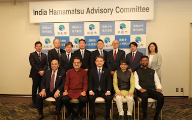インドや浜松の経営者が参加した会議体「インディア浜松アドバイザリーコミッティー」の初回会合(12日、浜松市)