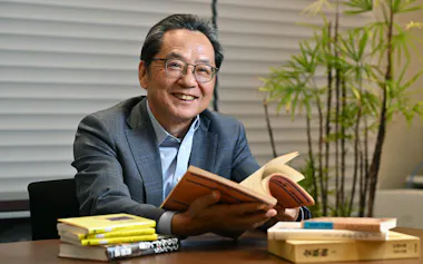 げん・こう 1962年中国江蘇省生まれ。山梨大院卒、東大院博士課程中退、91年に後のイーピーエス創業、社長に。2015年、持ち株会社制移行で現職。