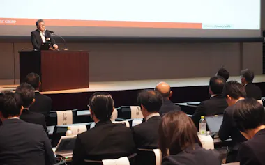 日揮の山口社長は「長崎事務所を起点としたビジネスを拡大したい」と話した(15日、長崎市)
