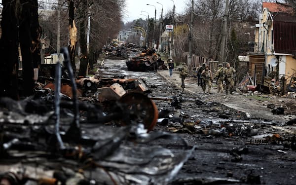 首都キーウ近郊のブチャではロシア軍による住民らの虐殺が発覚した＝ロイター