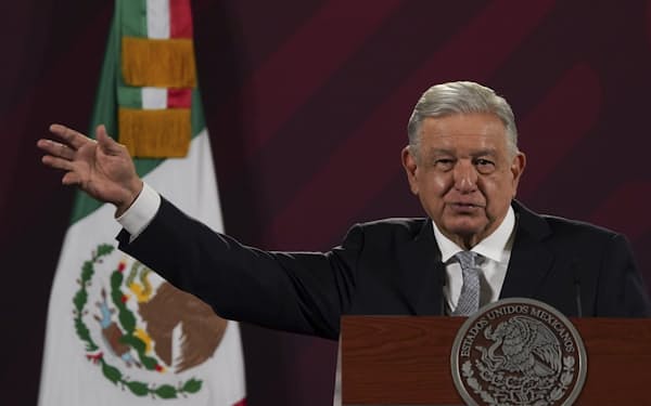 定例会見で話すメキシコのロペスオブラドール大統領（28日、首都メキシコシティ）＝ＡＰ