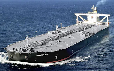 大型原油タンカー「出光丸」