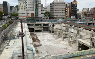 JR福島駅東口前の再開発予定地(4月)
