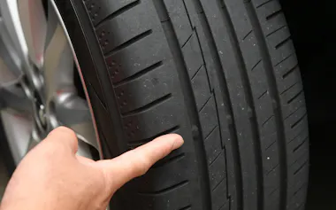 合成ゴムは自動車用タイヤの主要素材となる