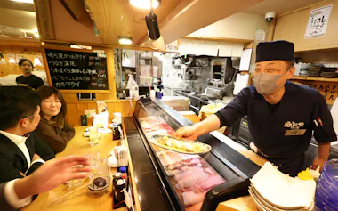 ヨシックスHDは一部店舗で昼営業を始めた