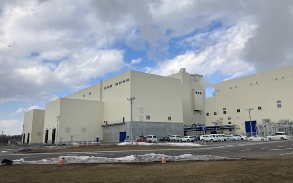 勇払バイオマス発電所は2月に稼働した（3日、北海道苫小牧市）