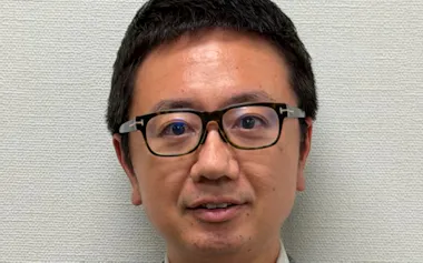 中村超硬社長に井上紘章氏