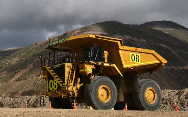 ケジャベコ銅鉱山では全自動トラックなどを導入している
