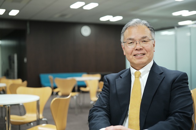 BtoBマーケティングの重要性を強調する庭山一郎氏(撮影=桜井陽)