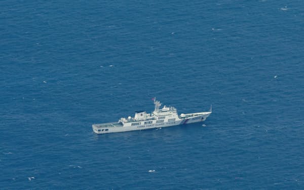 東南アジア諸国と領有権を争う南シナ海では、中国海警局の船舶が航行する＝ロイター

