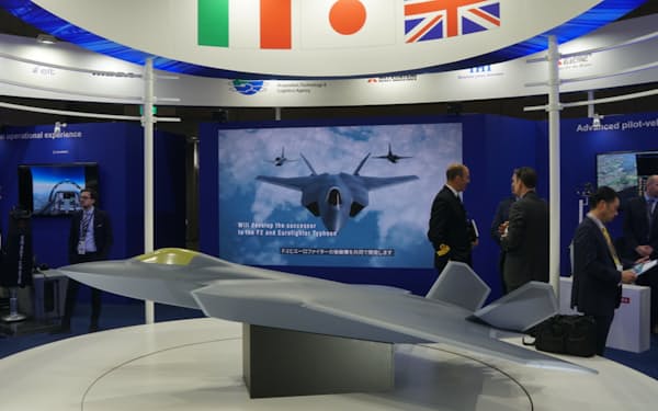 日英伊が共同開発する次期戦闘機の模型（2023年3月16日、千葉市）