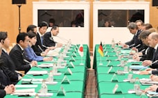 日本とドイツ、中国けん制で接近　初の首脳・閣僚協議