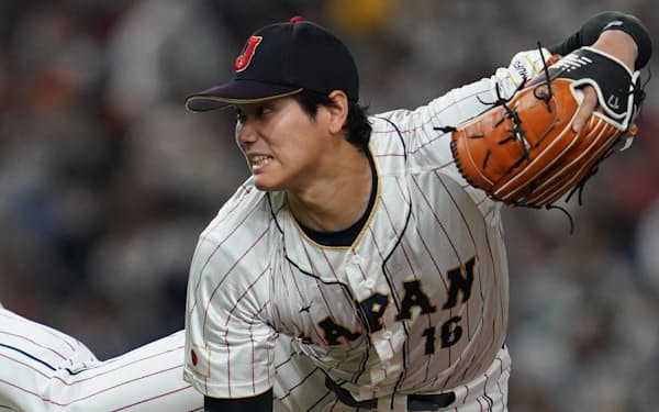 Japane's starting pitcher Shohei Ohtani throws during the second inning of the quarterfinal game between Italy and Japan at the World Baseball Classic (WBC) at Tokyo Dome in Tokyo, Japan, Thursday, March 16, 2023. (AP Photo/Toru Hanai)