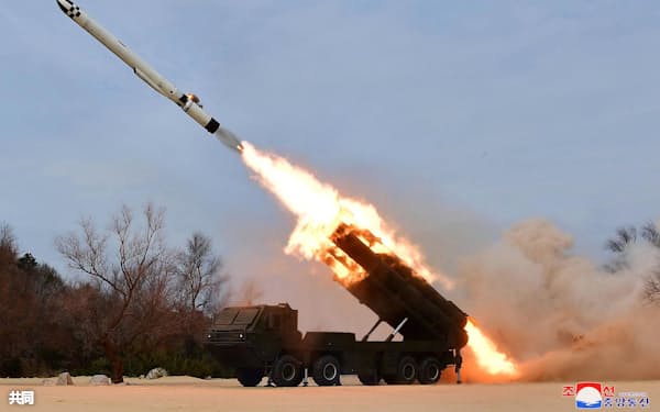 22日、北朝鮮東部咸鏡南道で行われた戦略巡航ミサイルの発射訓練=朝鮮通信・共同
