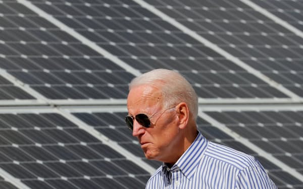 バイデン米大統領も再生可能エネルギーの導入を後押しする＝ロイター