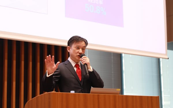 住信ＳＢＩネット銀行の円山社長は技術投資を加速する考えを示した（3月29日、東京・中央）