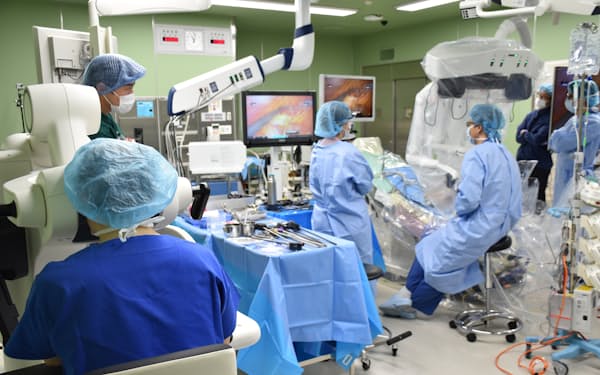手術支援ロボット「ヒノトリ」は神戸大が開発に協力した