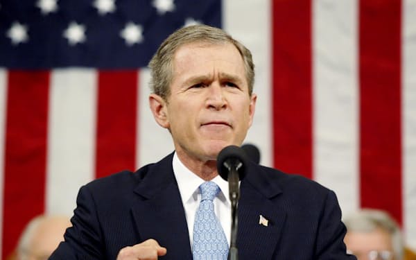 2003年にイラク戦争を始めた当時のブッシュ米大統領（第43代）＝ロイター