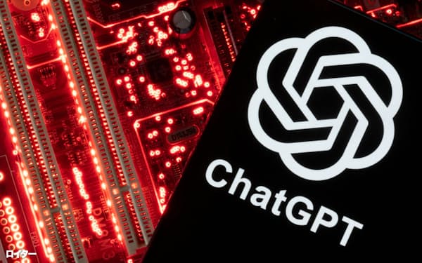 ChatGPTロゴとコンピューターのマザーボード=ロイター