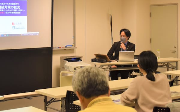 広島県は27日に交通規制の企業向け動画を配信する（3月に開催したBCP対策講座）
