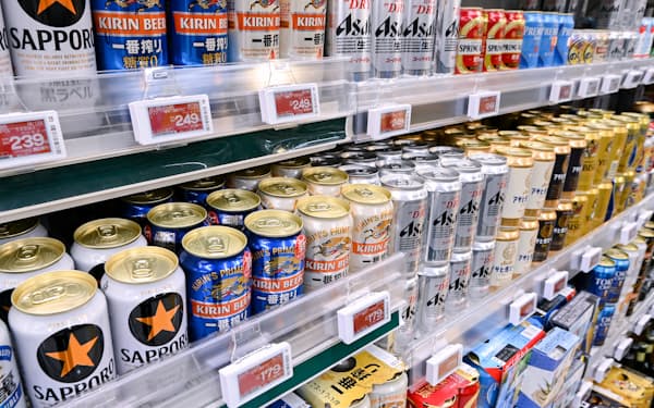 ビール系飲料は業務用が回復している（東京都内のスーパー）
