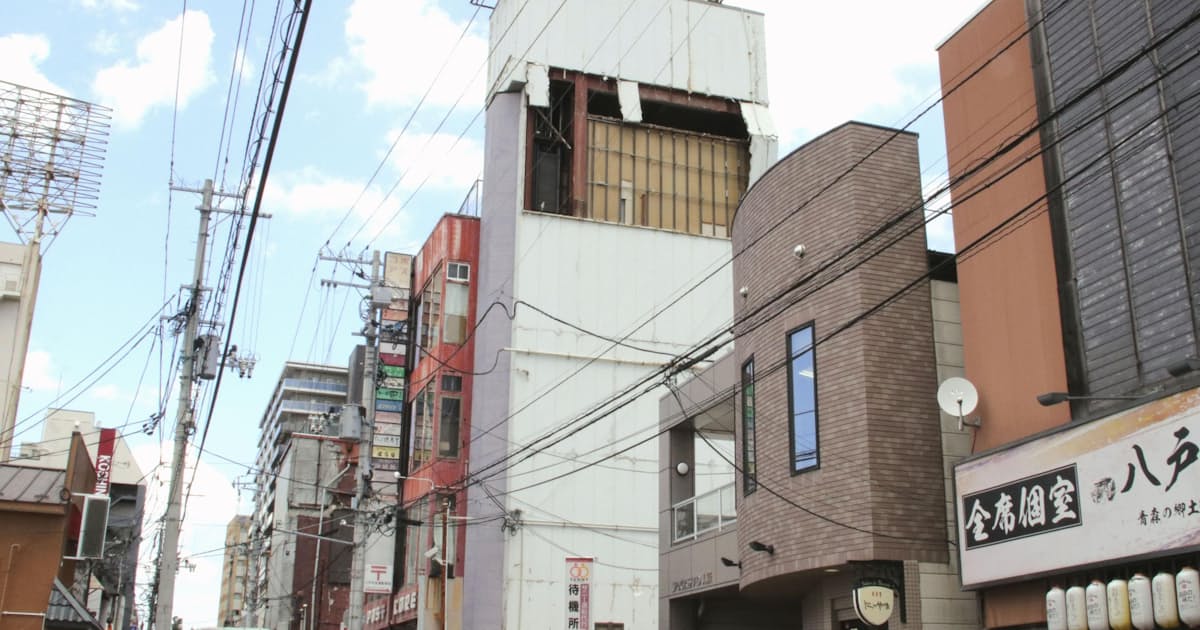 青森県で震度6強の地震、M7.2 気象庁「後発地震情報は発表至らず」 - 日本経済新聞