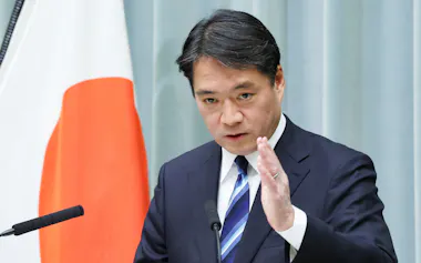 尾崎官房副長官(2月2日、首相官邸)