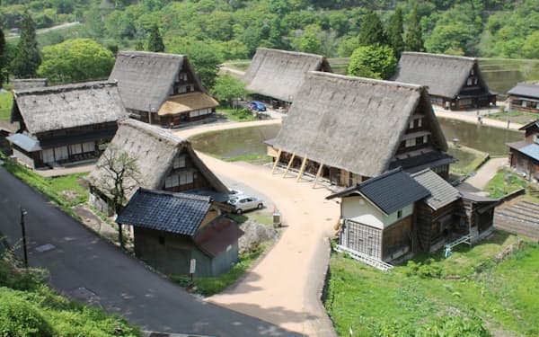 富山県西部には世界遺産の合掌造り集落がある五箇山（南砺市）などの観光拠点がある