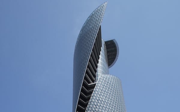 2008年に完成したモード学園スパイラルタワーズ（名古屋市）