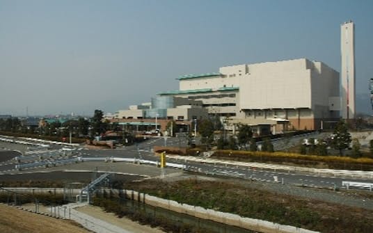 佐賀市清掃工場は2022年4月に「グリーン電力発電設備」の認証を取得した＝佐賀市提供