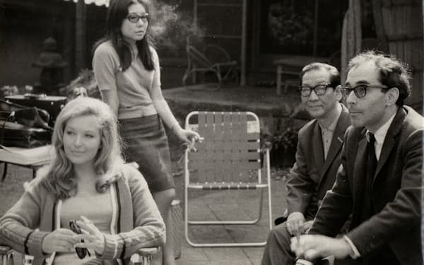 ジャンリュック・ゴダールの初来日時（1966年）、左からマリナ・ヴラディ、川喜多和子、依田義賢、ゴダール