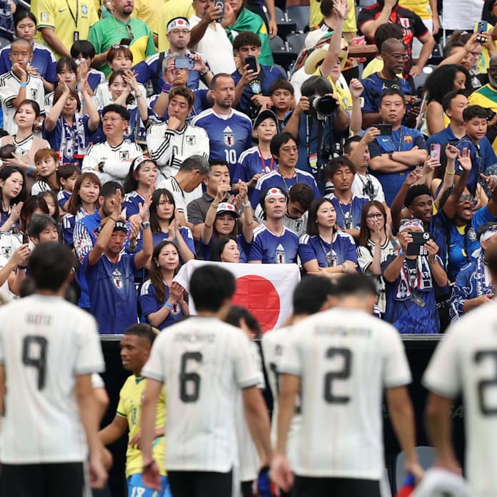 サッカー王国ブラジルに惜敗 日本サポーター「世界との差縮まった」 - 日本経済新聞