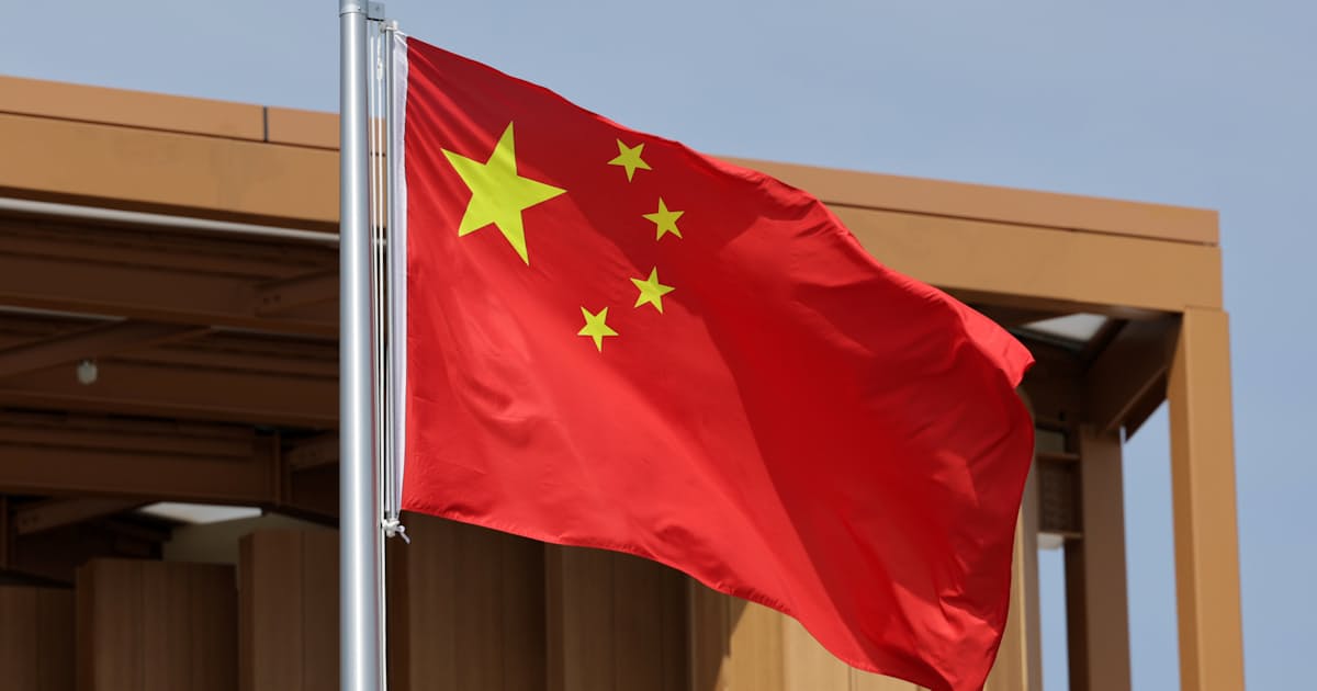中国原子力潜水艦、太平洋へ弾道ミサイル発射 「予定海域に落下」 - 日本経済新聞