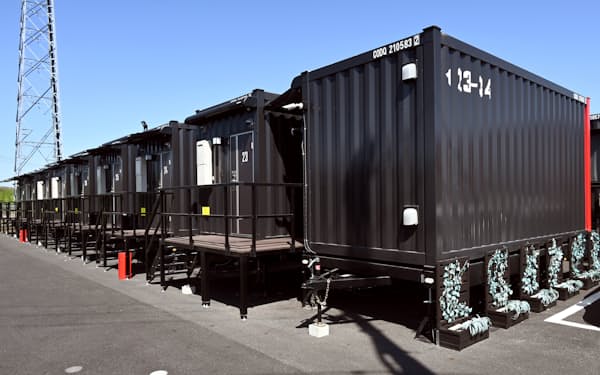 災害時にはトラックで避難所などに運べるコンテナ形式の宿泊施設（埼玉県本庄市）
