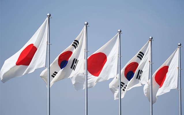 韓国向け厳格輸出管理、4年ぶり全面解除へ グループAに - 日本経済新聞