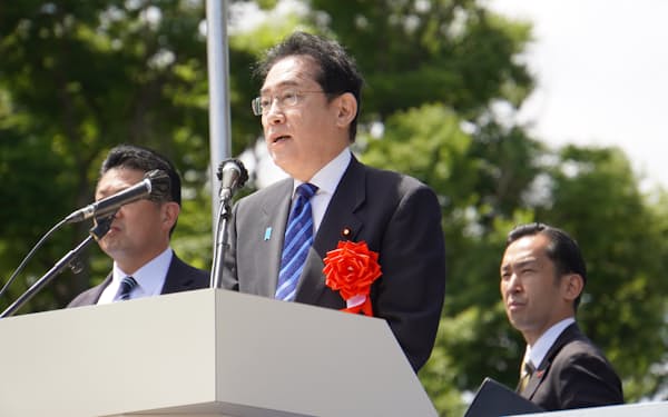 岸田首相は現職首相として９年ぶりにメーデーに参加した（29日、都内）