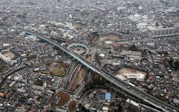 関越自動車道と東京外環自動車道の大泉ジャンクション