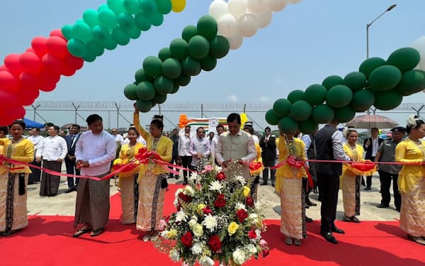 9日、インドが支援したシットウェーの港湾施設の稼働を記念する式典が開かれた＝在ミャンマーインド大使館提供