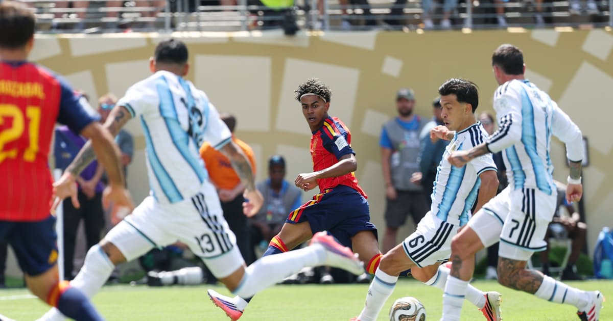 【サッカーワールドカップ】スペインとアルゼンチンが決勝で対戦 - 日本経済新聞