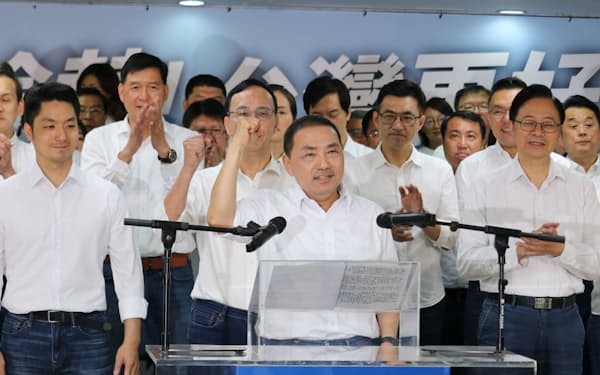最大野党・国民党の公認候補となった侯友宜・新北市長が出陣式を開いた（20日午前、台北市）