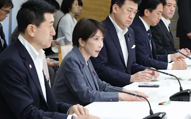 非常災害対策本部会議で発言する高市首相(30日、首相官邸)