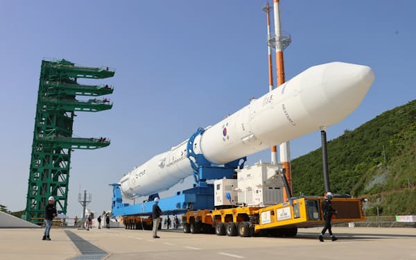 韓国の国産ロケット３号機の打ち上げ準備が進む（23日）＝韓国航空宇宙研究院提供