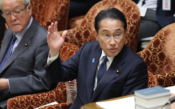 衆院予算委でG7広島サミットの報告に臨む岸田首相（24日）