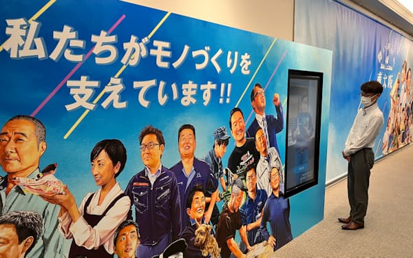 NHK連続テレビ小説「舞いあがれ！」と連動した展示物も作製したが……（東大阪市役所内）