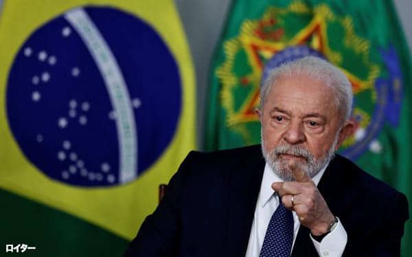 会議に参加したルラ大統領(25日、ブラジリア)=ロイター