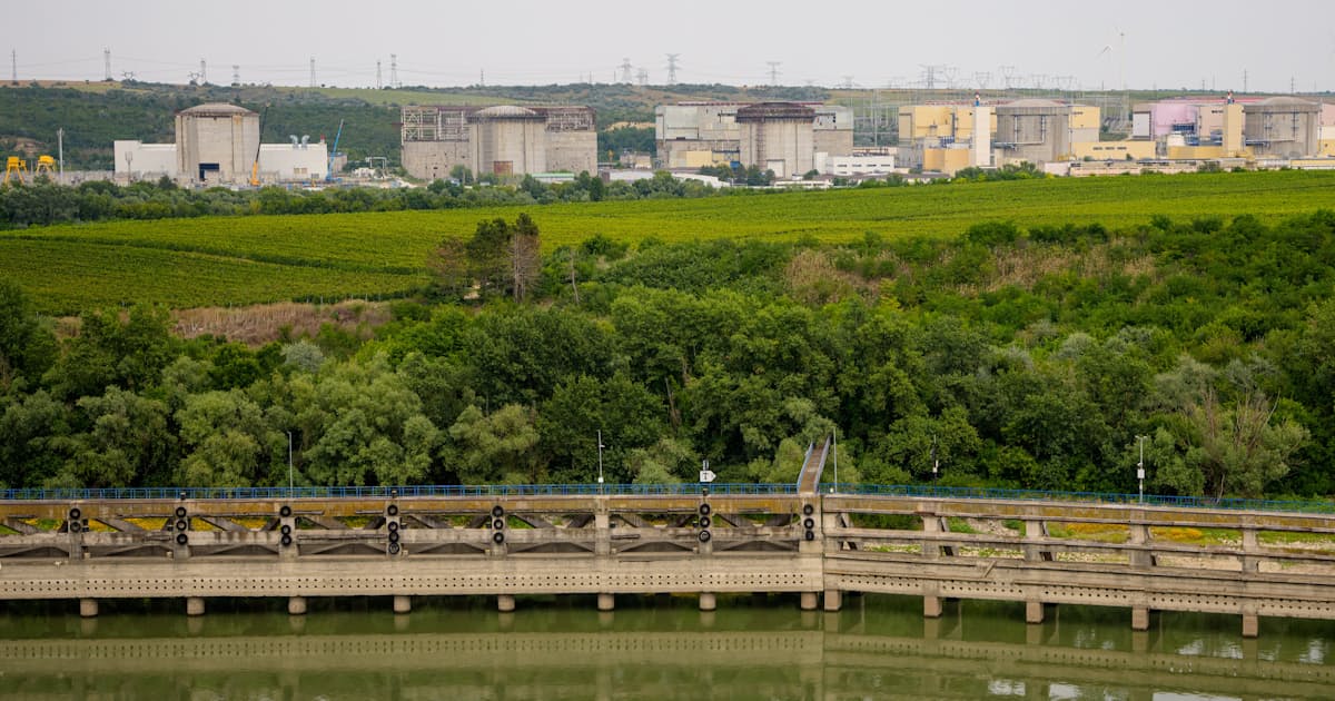 中東欧を熱波直撃 原発全停止の恐れ、ルーマニアは自動車を生産停止 - 日本経済新聞
