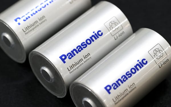 パナソニックHDは北米に集中投資し、車載電池の生産能力を大幅に引き上げる