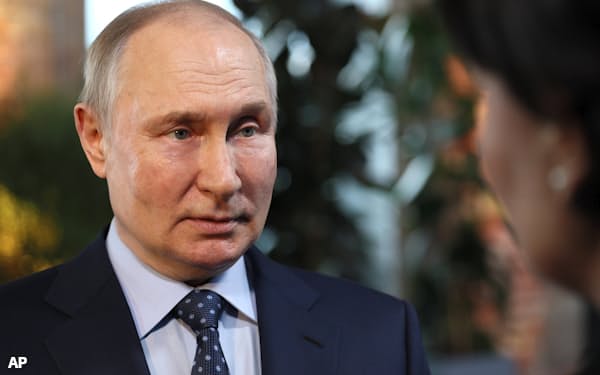 モスクワに対する攻撃について話すプーチン大統領(30日、モスクワ)=AP
