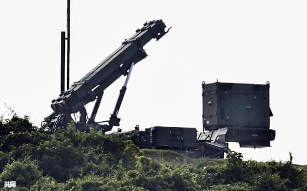 航空自衛隊宮古島分屯基地に展開する地対空誘導弾パトリオット(PAC3)=5日、沖縄県宮古島市